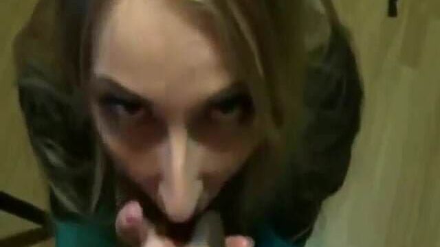 Сосет член до камшота