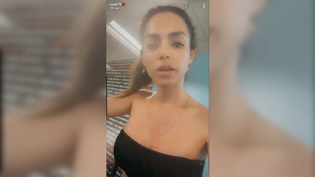 Шлюшка королевских юных королев, Snapchat