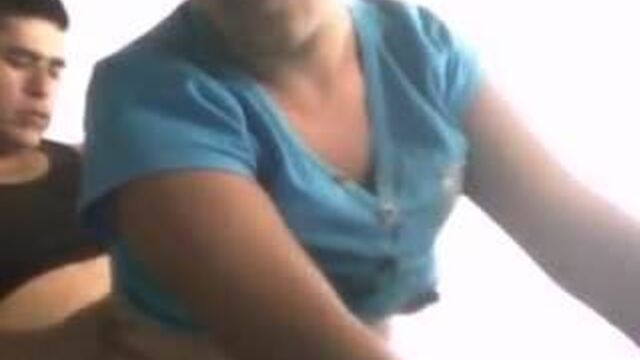 Горячая девушка в любительском видео