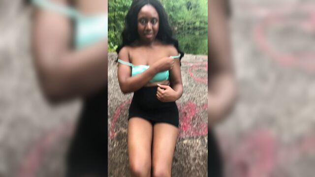 Черная милфа