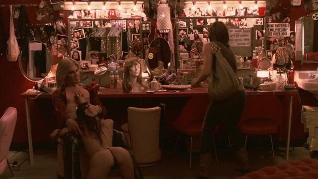 Danvy Pham - пудра синего