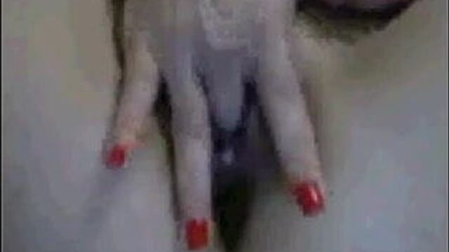 Traitaothom vyreynangyen Вьетнамская мастурбация перед вебкамерой