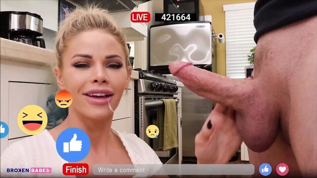 Jessa Rhodes сосет сводному братцу на фейсбуке вживую