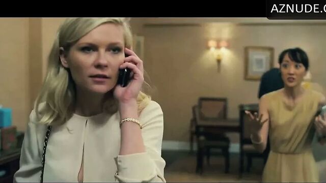 Kirsten Dunst трахается в ванной