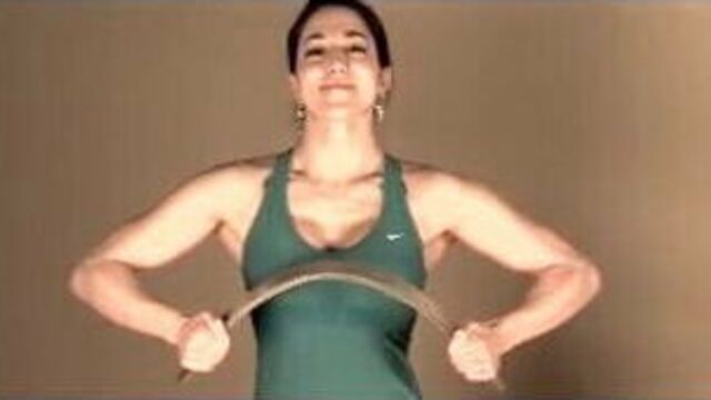 Бар сгибает мышцы