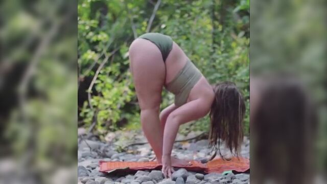 Подтянутая белая девушка с большой шикарной задницей 1