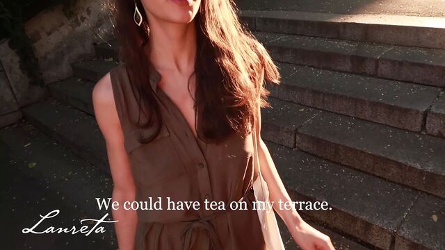 Девушка на улице продала свои трусики незнакомцу! Трах в тугую киску в нескольких позициях с обильным камшотом