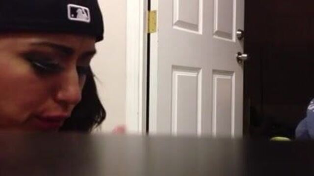 Скрытый минет?