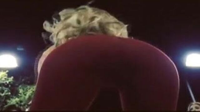 Maria Menounos сочная задница тверкает