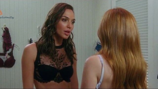 Gal Gadot - Следить за Joneses 2016