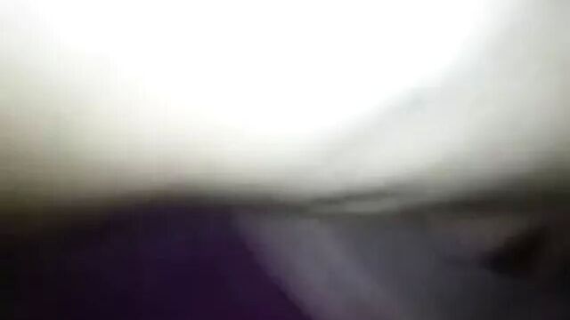 Изменяет моему бойфренду, чтобы я могла глубоко заглотить массивный член