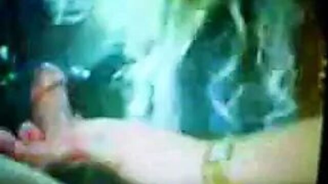 Турецкая знаменитость Ahu Tugba