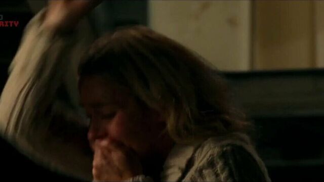 Emily Blunt - тихое место 2018