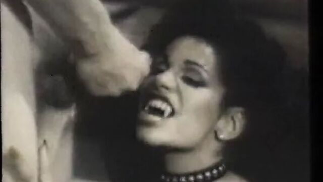 Занимаюсь сексом с вампиром