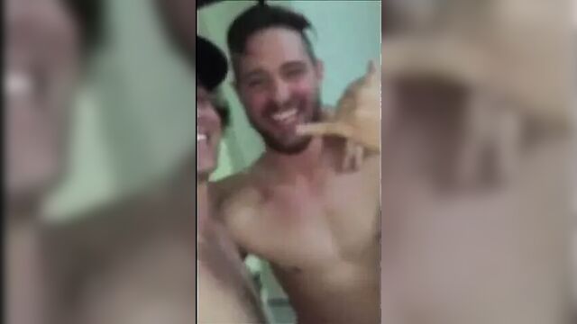 Настоящие любительские тройнички в домашнем любительском видео