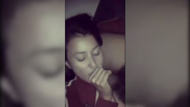 Namrata Shrestha, оборачивает ее губы паршивым ди-джеем!