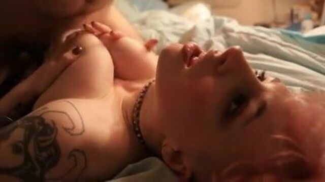 Mandy Morbid - эпический трах сисек в постели