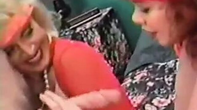 Котенок Ntividad и Patty Lorths, ЖЖМ