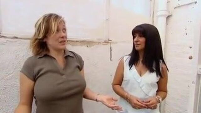 Sarah Bey с большими сиськами