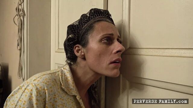 Экстремальная грязная семья, табу