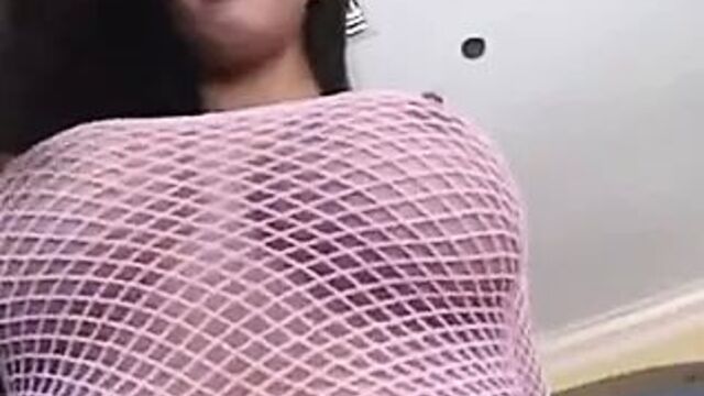 Застенчивая любовь - анал в видео от первого лица