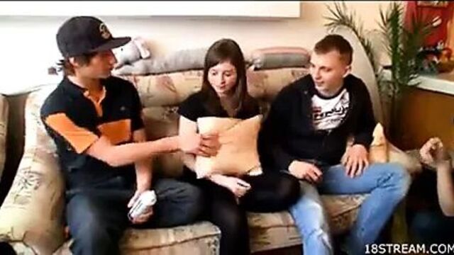 Дикий секс с горячей юной телочкой