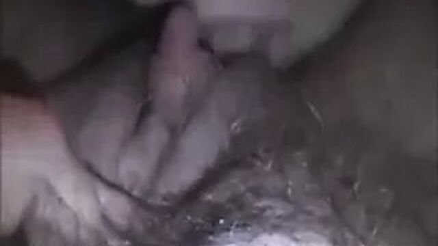 Сосание клитора в оргазме в любительском видео в любительском видео