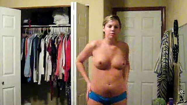 Студентка колледжа, стриптиз, подборка