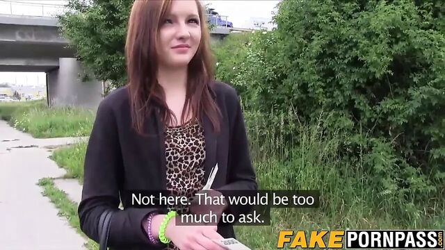 Горячую крошку Tyna трахают в пизду за много денег в любительском видео