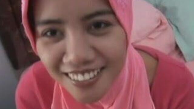 Арабская жена, домашний минет и трах с камшотом на лицо в любительском видео