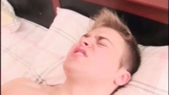 Горячие гетеросексуальные мужчины-стоны с кримпаем