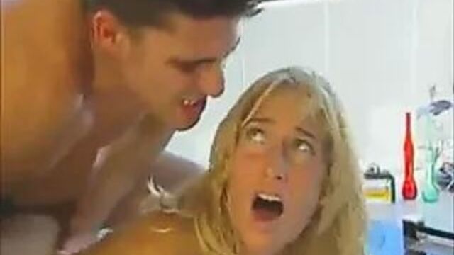 Грубый анальный трах Sophie Evans