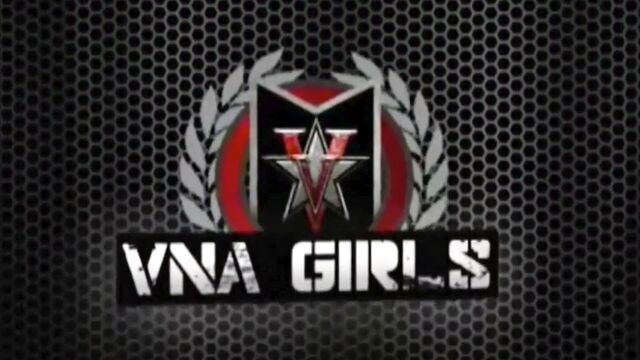 Большая латина Angelina Castro поглаживает, сосет и трахает огромный хуй!