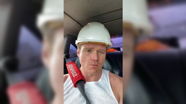 За рулем Babestation Ellie Louise домой