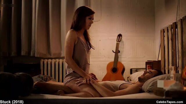 Рут Гудвин с обнаженной и фистинговой задницей, видео для траха