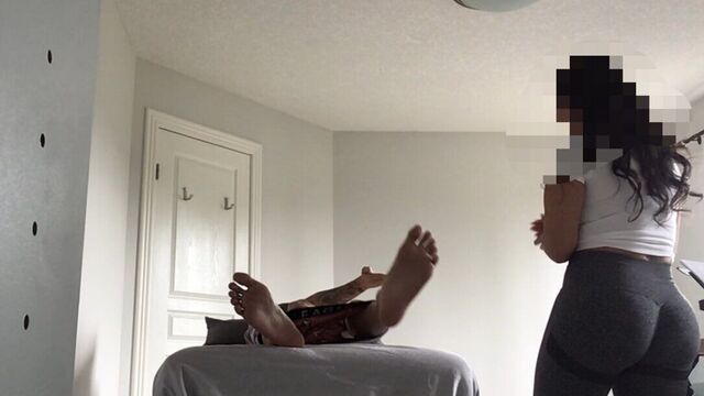 Легальная вьетнамская Rmt поддается чудовищному члену на первом свидании