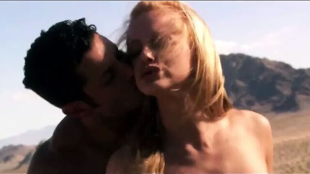 Divini Rae в объекте желания эротичного путешественника (2007)