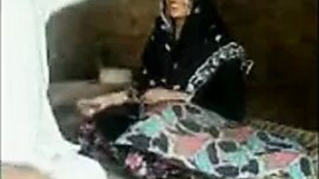 Pir Saab лечит клиента