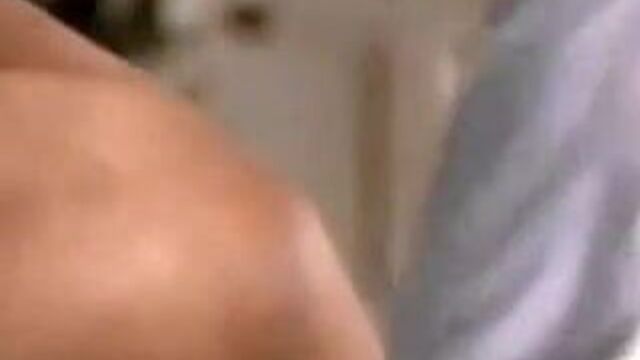 Annette O'Toole показывает ее волосатую