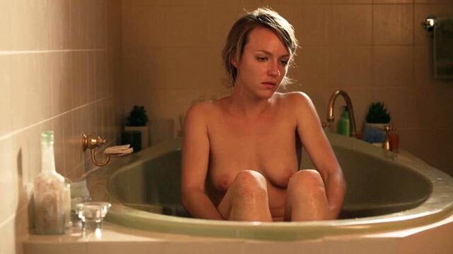 Обнаженная Alyson Walker в 'Горящем поцелуе' на scandalplanet.com