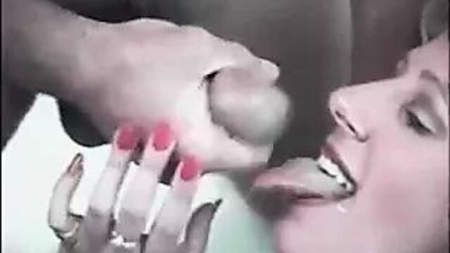 Анал с женой в любительском видео