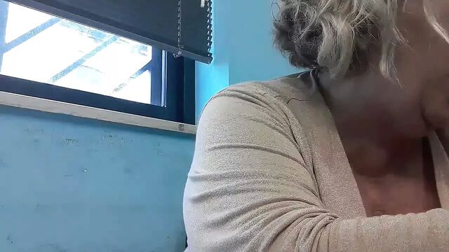 Итальянская возбужденная мать