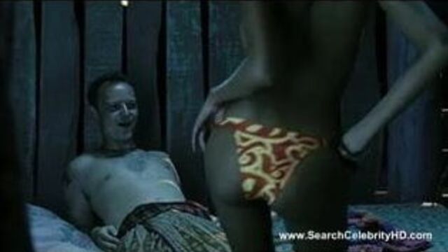 Lucy Ramos обнаженная - Turistas (2006)