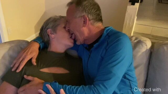 Еще один первый поцелуй на свидании