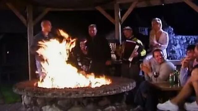 Цыганка Jodiza танцует живот