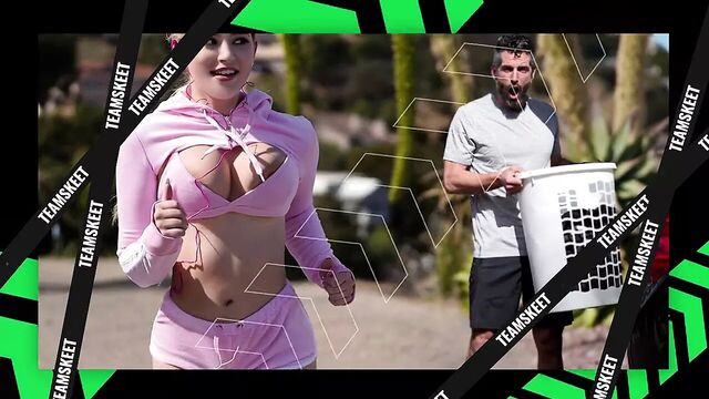 Милфу с большими сиськами засадили на День благодарения