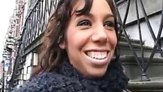 Голландская девушка с анальной девственностью в голландском любительском видео