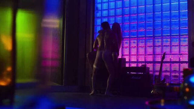 Laura Haddock - '' Белые линии '' s1e05