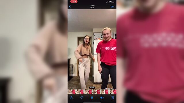 Еще 2 выскальзывания сисек с тикток, случайное обнажение, засвет