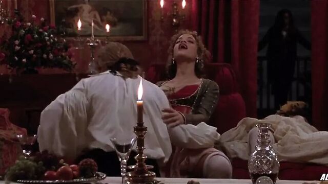 Laure Marsac в интервью с вампиром